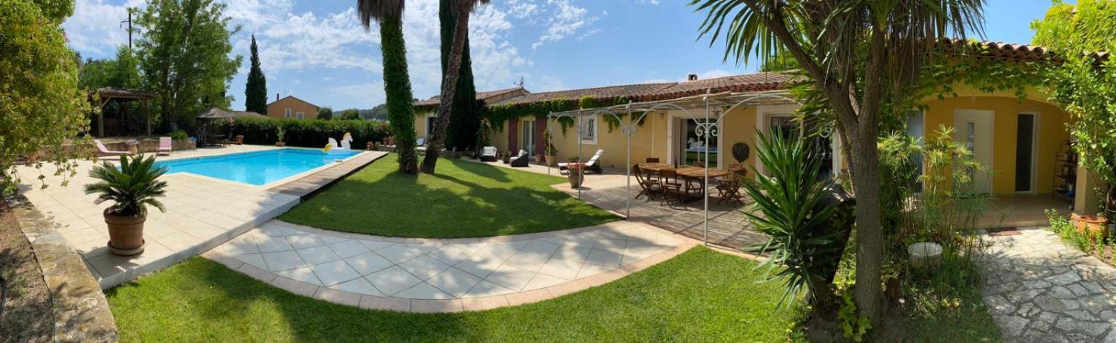 Maison Au Castellet 르카스틀레 외부 사진